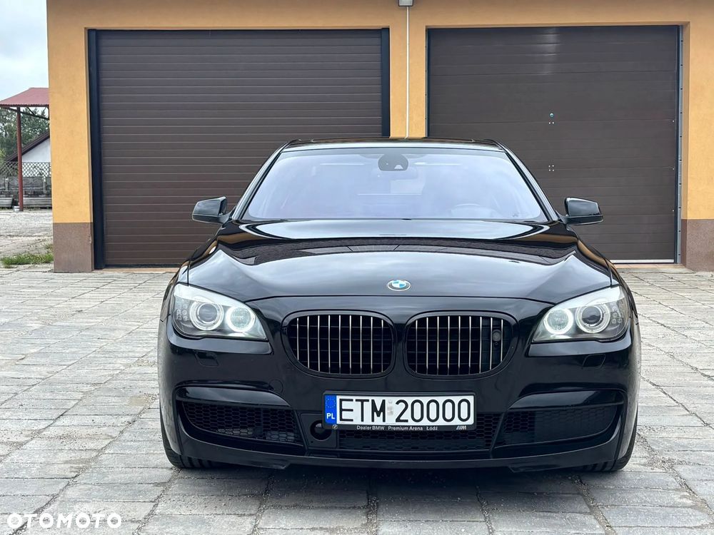 BMW Seria 7 750i L xDrive - 31