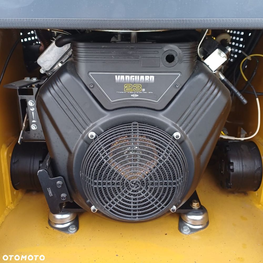 Miniładowarka Kołowa Burtowa WORKMAX 460 SKID-STEER Zestaw (Łyżka + Młot) - 9