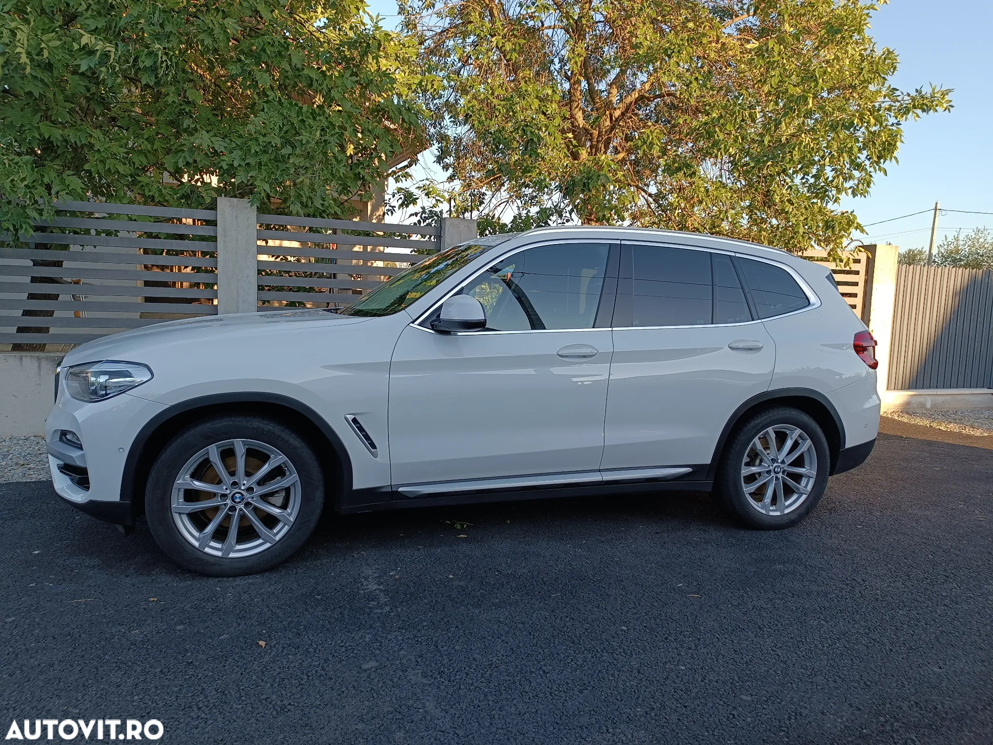 BMW X3 xDrive20d AT Luxury Line - 3