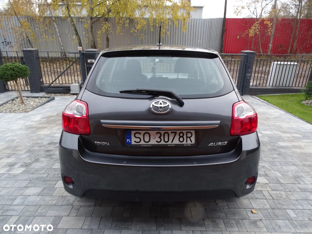 Toyota Auris - 4