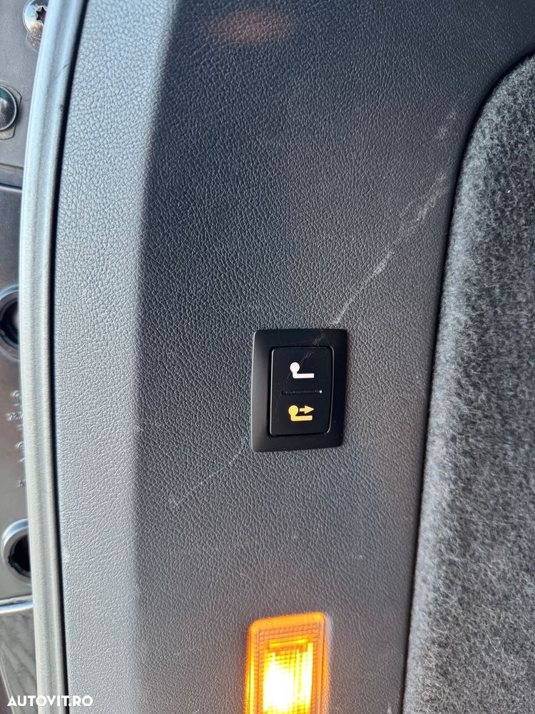 Volkswagen Touareg - 13