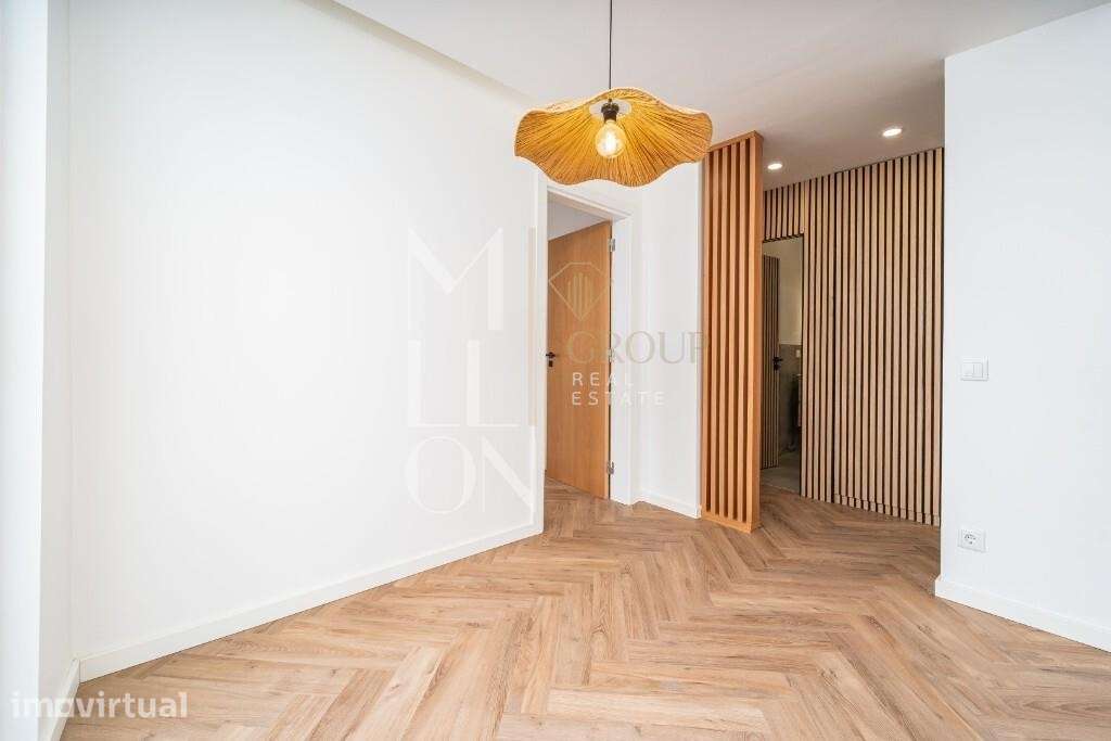 Apartamento T2 Totalmente Remodelado com Quintal Privado no Centro de - Grande imagem: 4/36