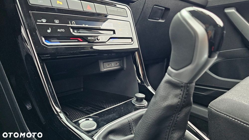 Volkswagen T-Cross - 37