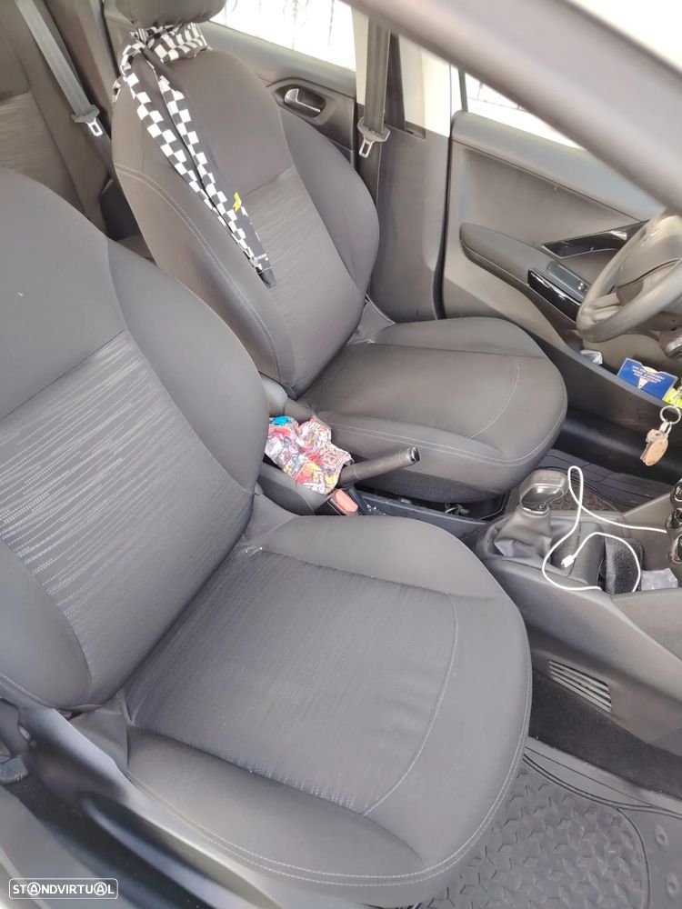Peugeot 208 1.4 HDi - 6
