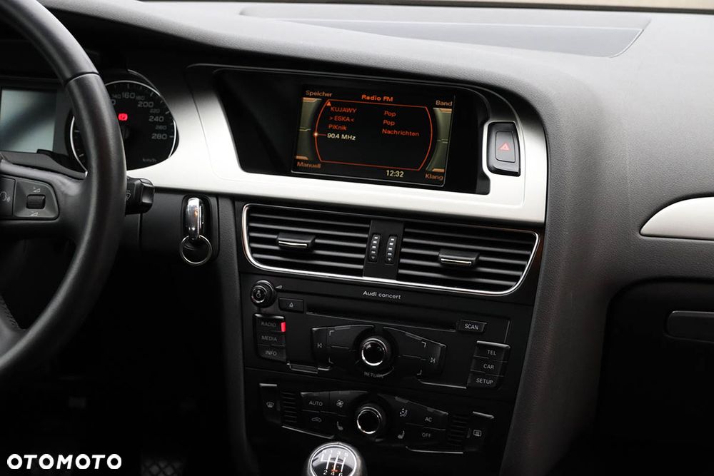 Audi A4 Limousine 2.0 TDI DPF Ambition - 32