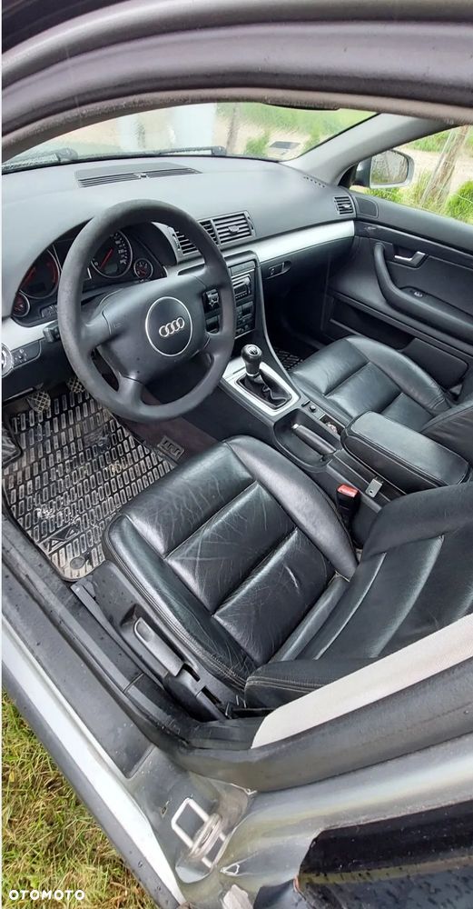 Audi A4 Limousine - 6