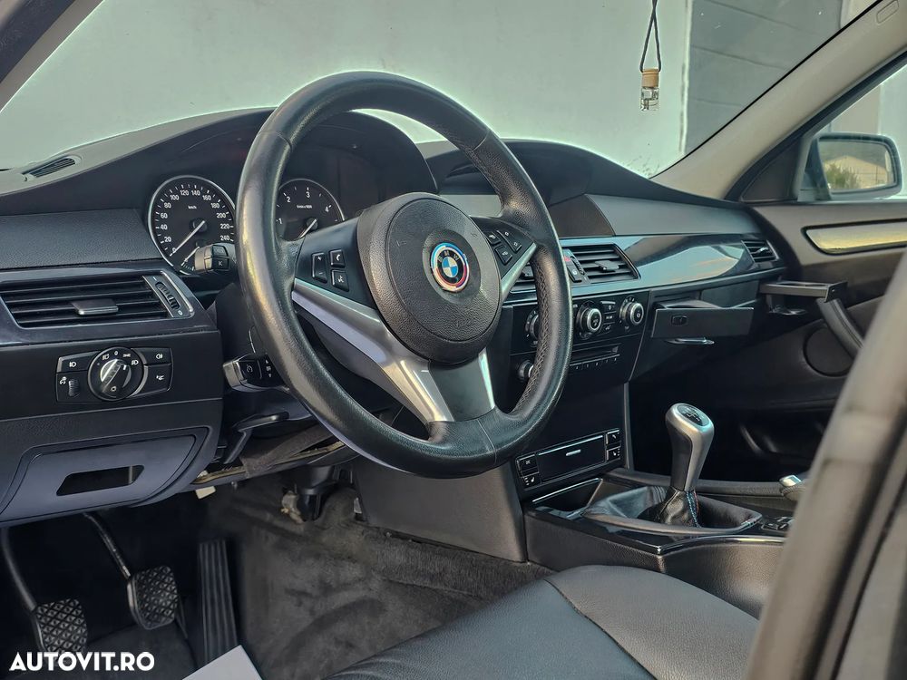 BMW Seria 5 520d Edition Exclusive - 10