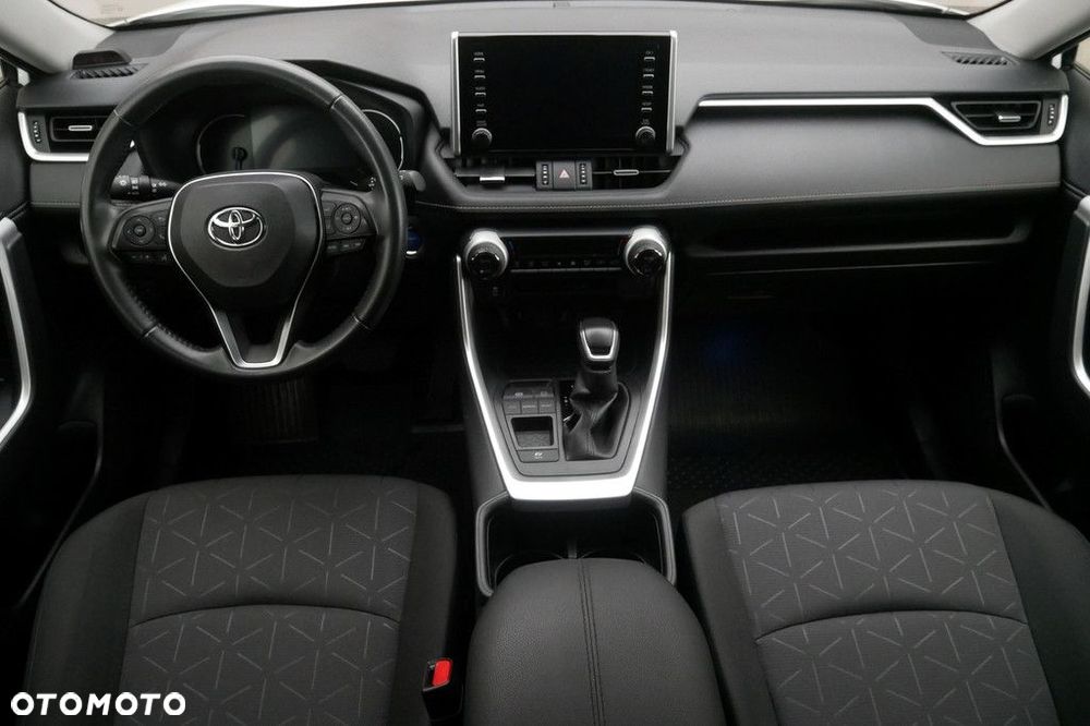 Toyota RAV4 - 8