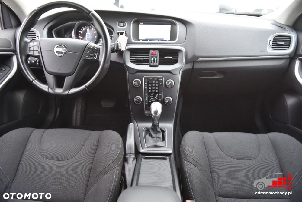 Volvo V40 - 22