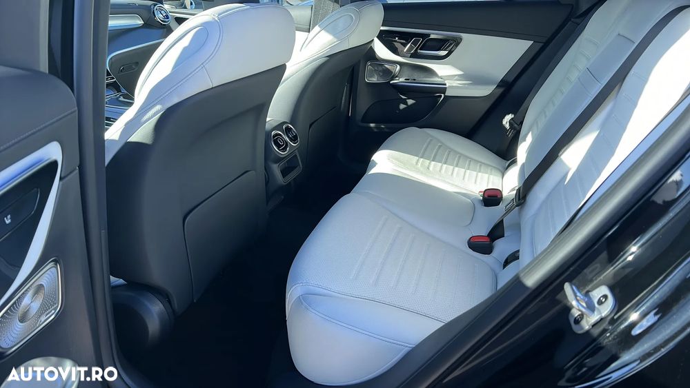 Mercedes-Benz GLC 300 e 4MATIC PHEV - 14