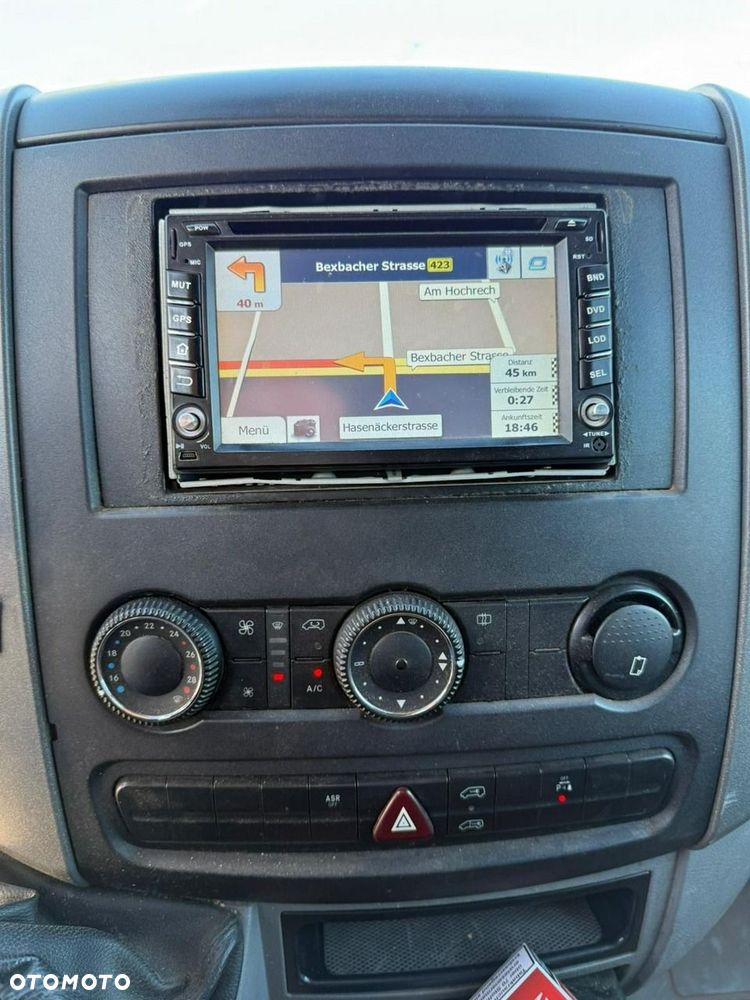 Mercedes-Benz Sprinter - 25