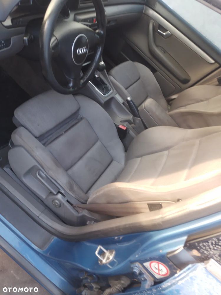 AUDI A4 B6 AVANT 1.9 TDI AVF -  PODŁOKIETNIK - 19
