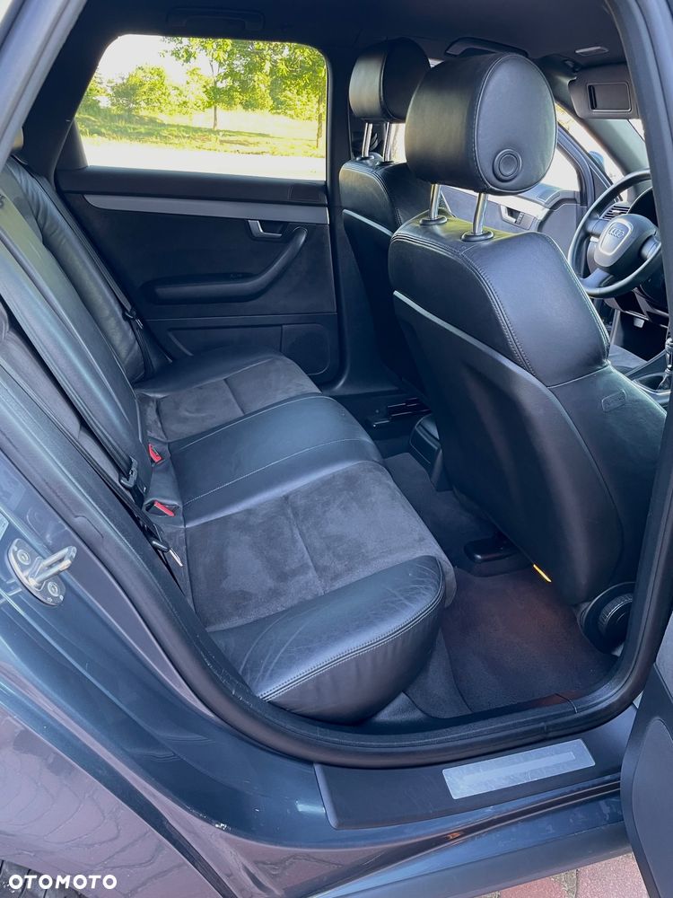 Audi A4 Avant 2.0T FSI - 21