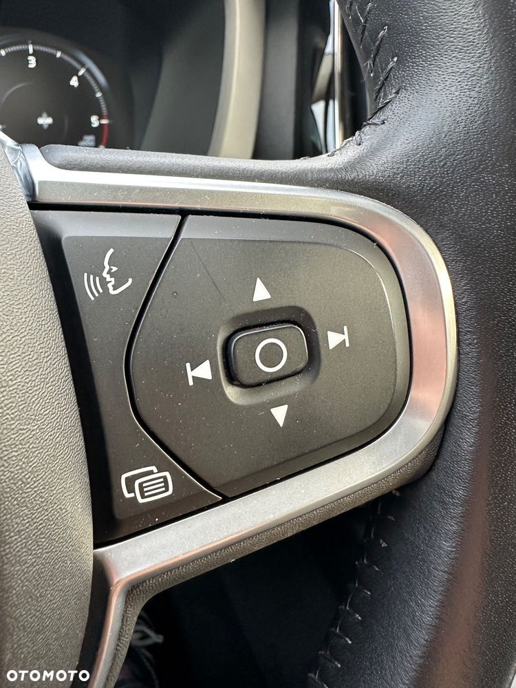 Volvo XC 60 D3 Momentum - 11