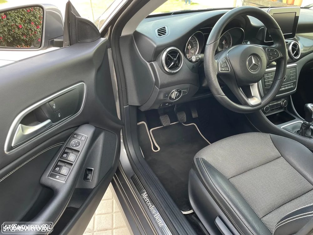 Mercedes-Benz CLA 180 CDi - 16