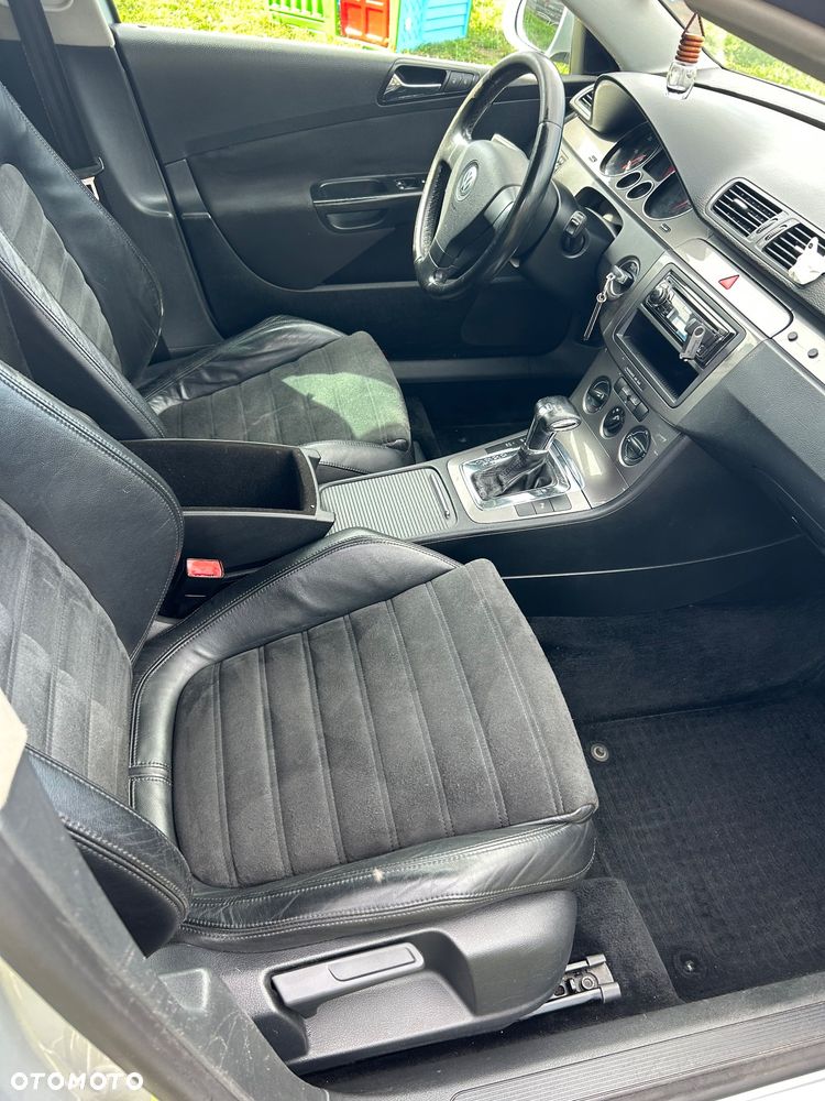 Volkswagen Passat 2.0 TDI Comfortline DSG - 14