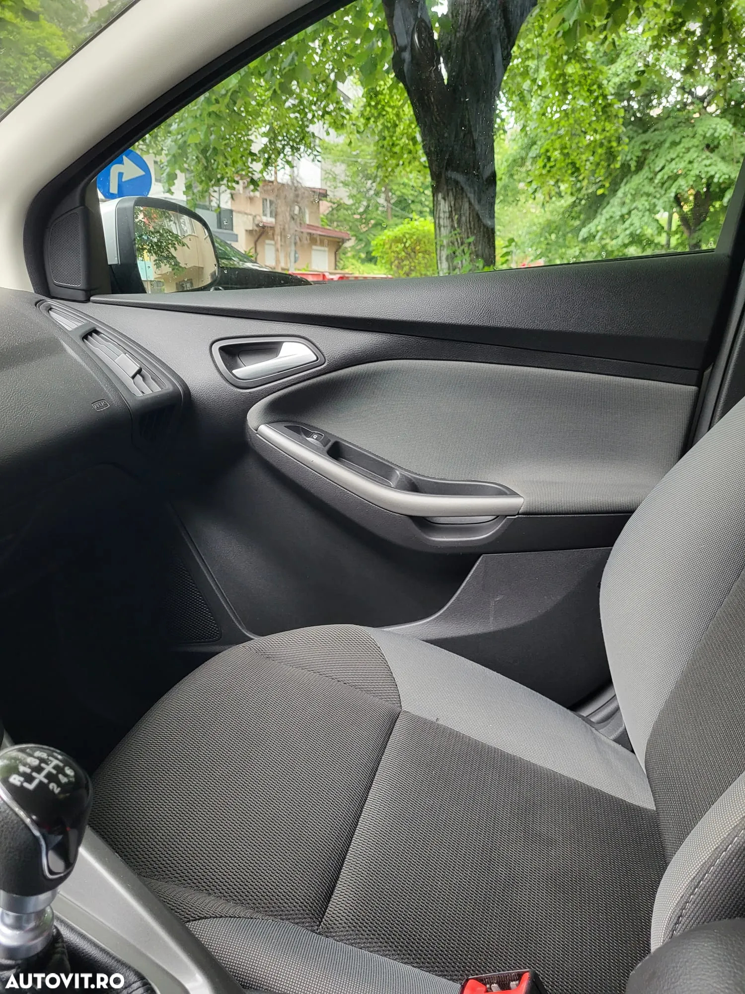 Ford Focus 1.6 TDCI DPF Ambiente - 4