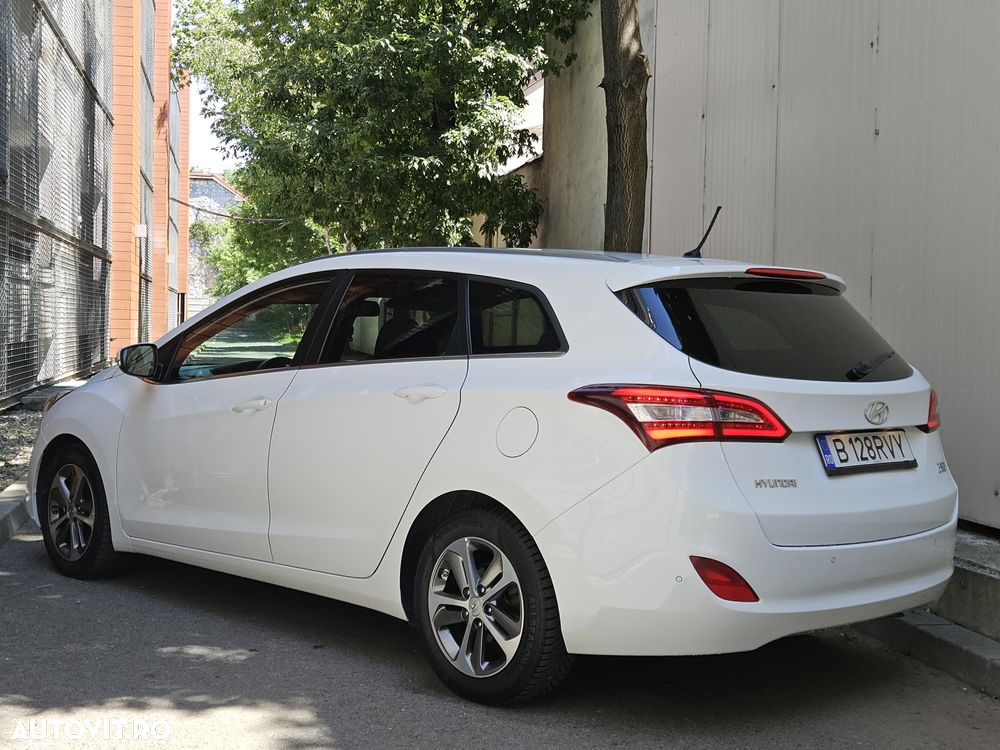 Hyundai i30 1.6 CRDI Premium - 10