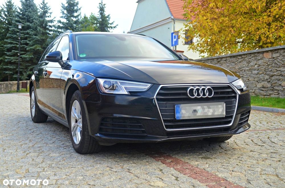 Audi A4 Avant - 1
