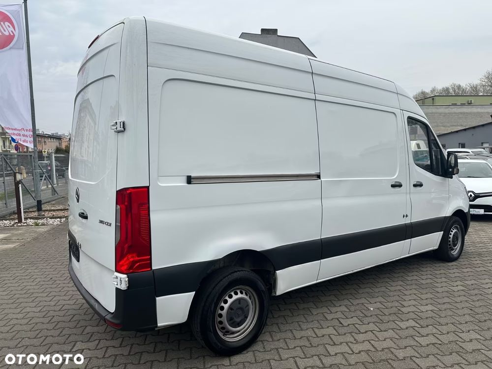 Mercedes-Benz Sprinter - 6