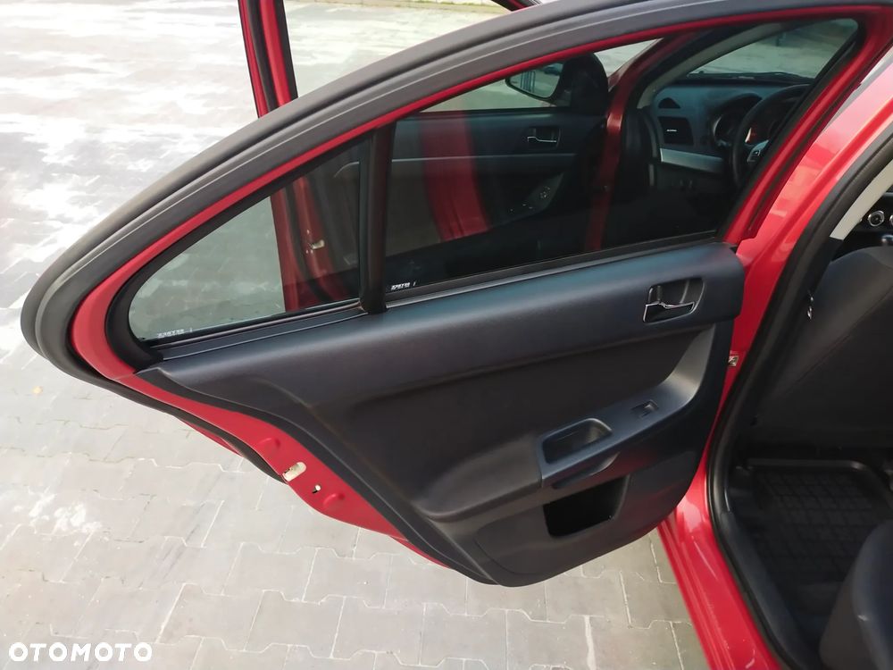 Mitsubishi Lancer 1.8 Intense - 10