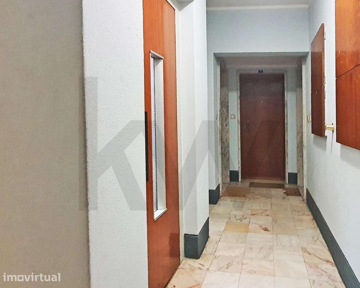 Apartamento T1 com Lugar de Garagem a 2 Minutos da Praia da Poça – Est - Grande imagem: 4/19
