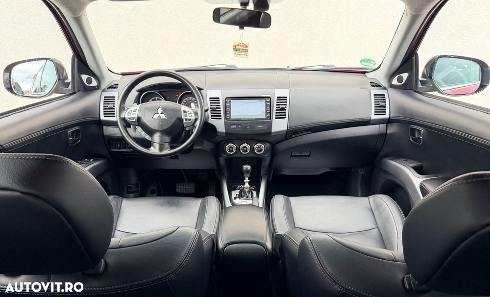 Mitsubishi Outlander 2.2 DI-D 4WD TC-SST Intense - 6