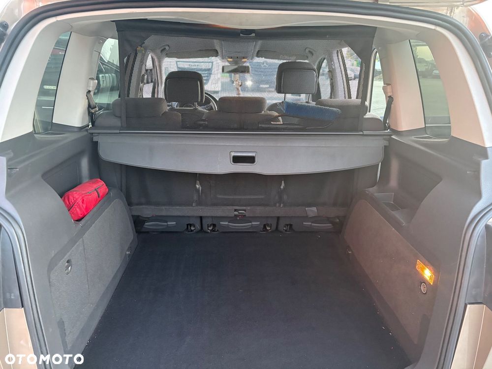Volkswagen Touran 2.0 TDI DPF DSG Highline - 10