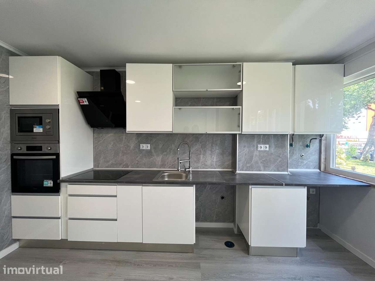 T2 REMODELADO nas figueirinhas em Oeiras  Como Novo! - Grande imagem: 2/24