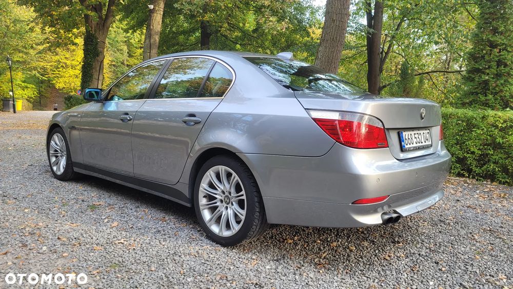 BMW Seria 5 520i - 7