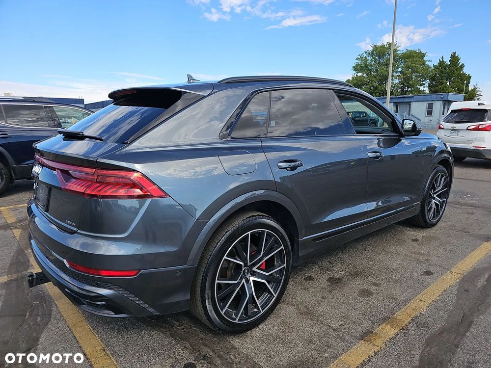 Audi Q8 55 TFSI quattro tiptronic