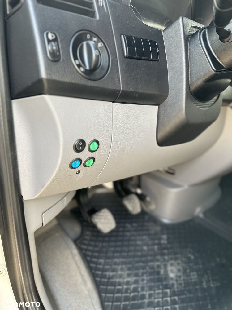 Mercedes-Benz Sprinter - 17