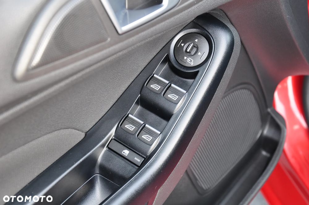 Ford Fiesta 1.25 Ambiente - 30