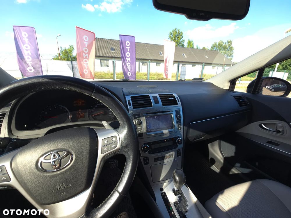 Toyota Avensis 2.0 Prestige NAVI MS - 33