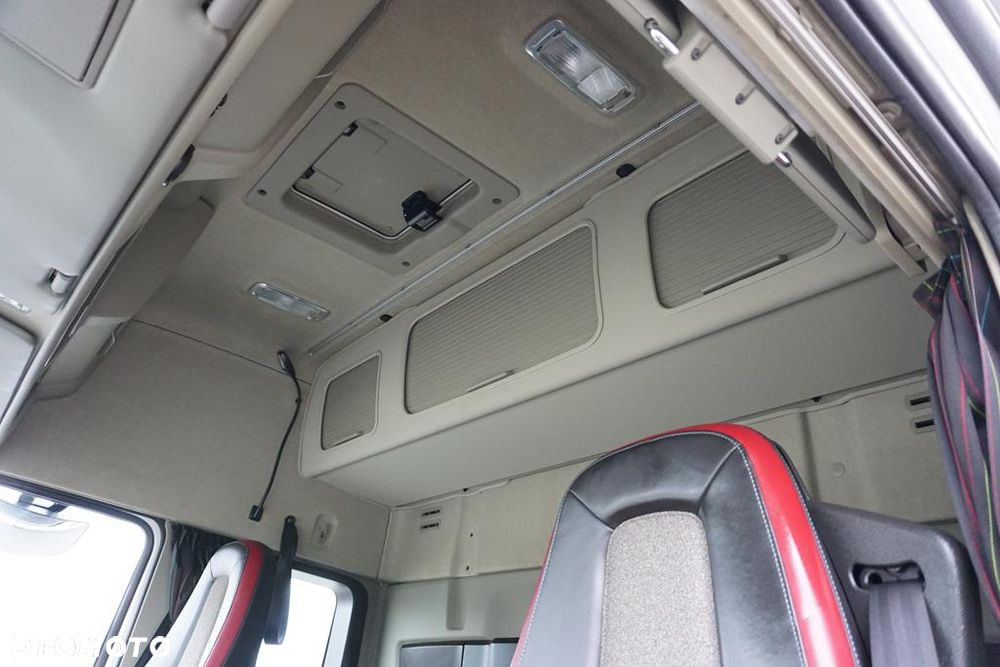 Volvo FM / 460 / E 6 / IZOTERMA + WINDA / 22 PALETY / DŁ 9,1 M / ŁAD. 14 345 KG - 17