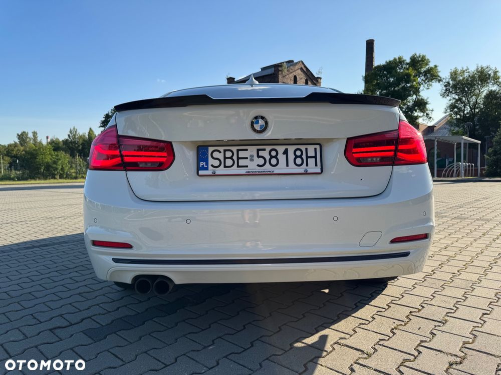 BMW Seria 3 320i Sport Line - 4