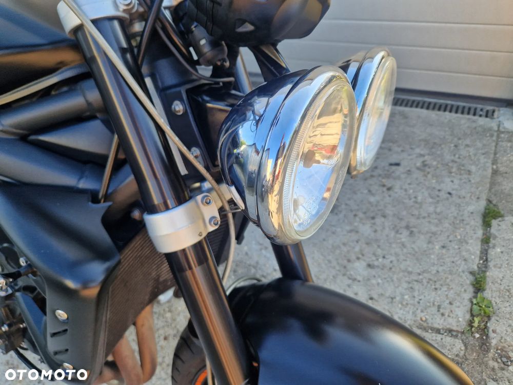 Triumph Street Triple - 15