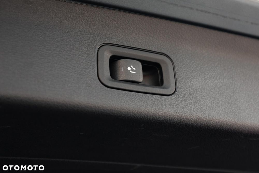 Mercedes-Benz GLS - 36