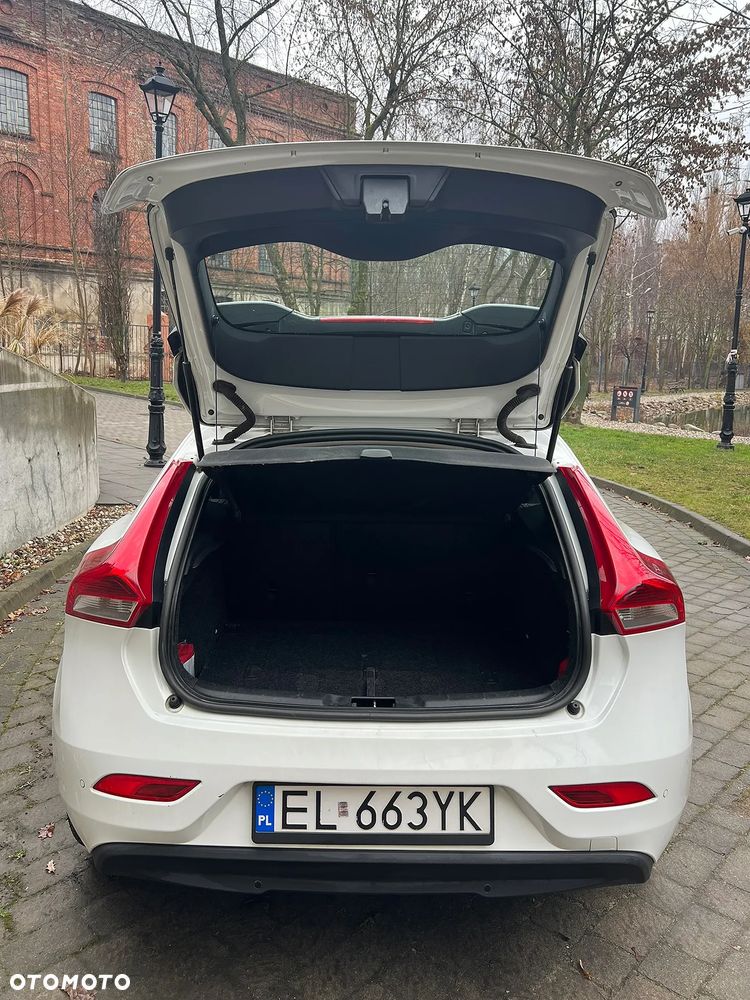 Volvo V40 D2 Summum - 9