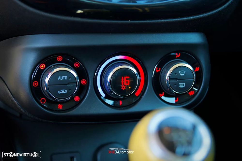 Opel Adam 1.0 T Black Jack - 24