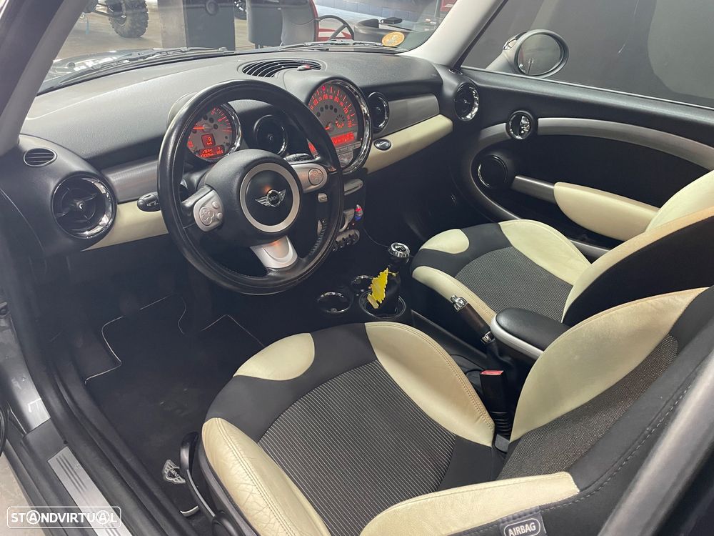 MINI 3 Portas Cooper D - 6
