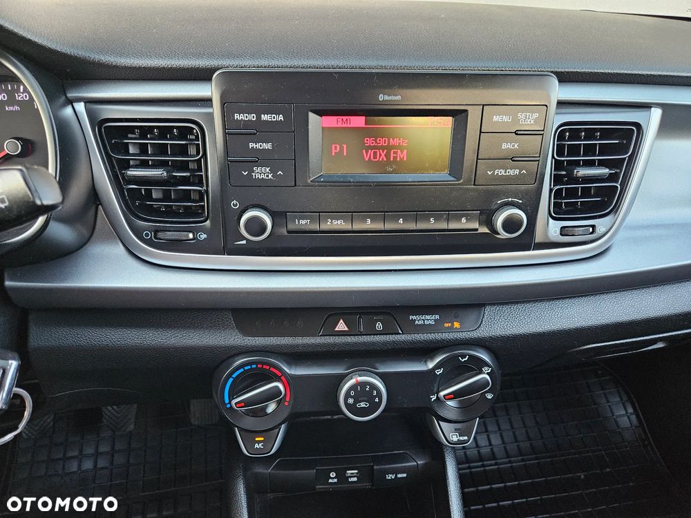 Kia Rio 1.2 L - 27