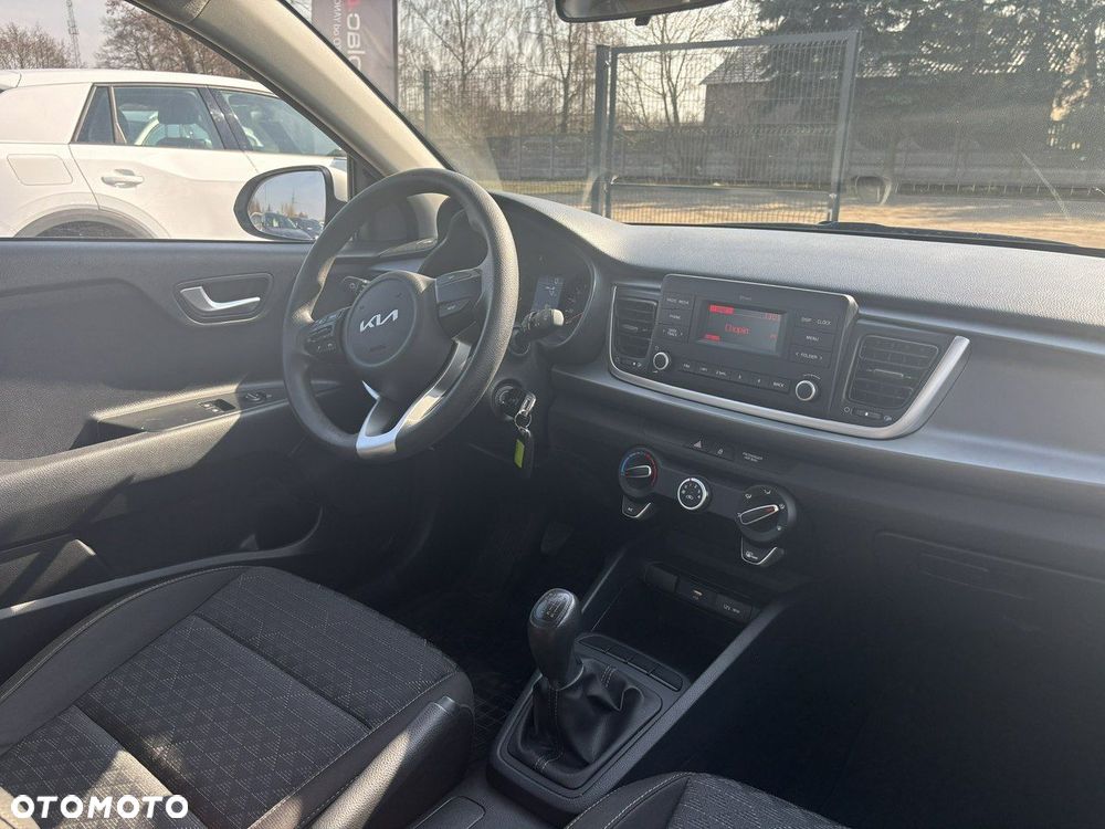 Kia Rio - 22