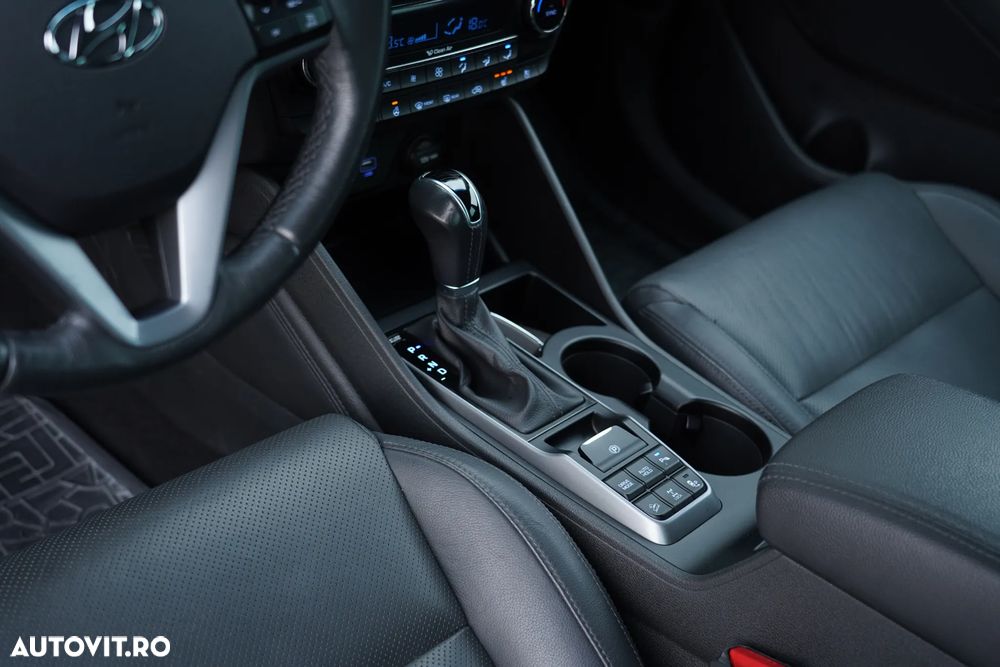 Hyundai Tucson 2.0 CRDI 4WD 6AT Luxury+ - 8