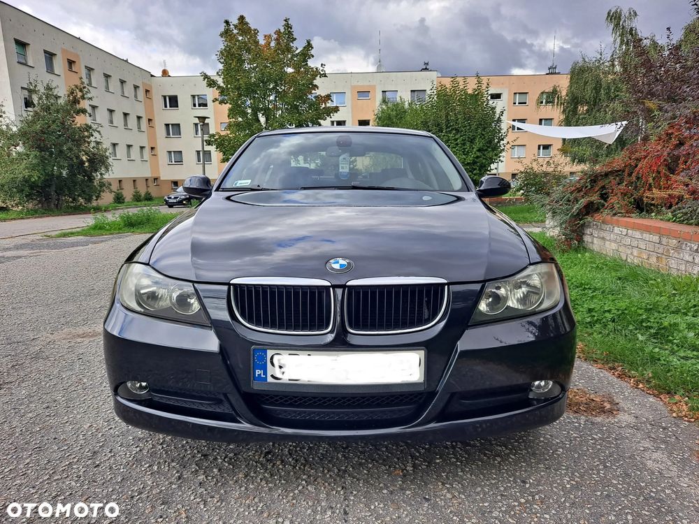 BMW Seria 3 318i - 8