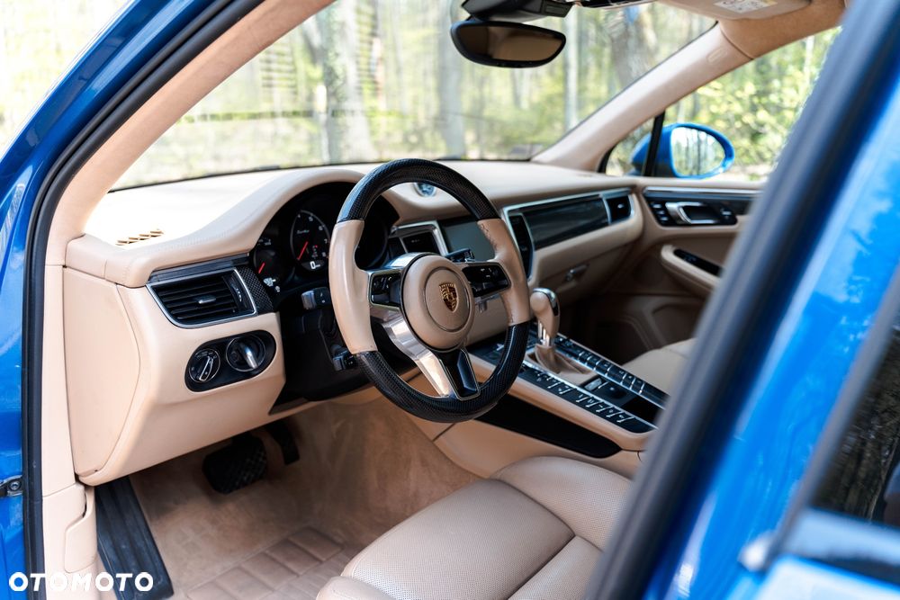 Porsche Macan Turbo - 10