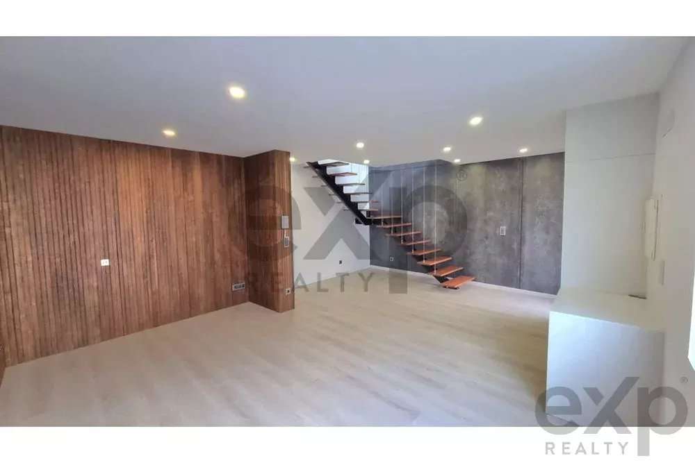 Moradia T2 Totalmente Renovada – Conforto e Modernidade Perto de Ponta - Grande imagem: 2/37