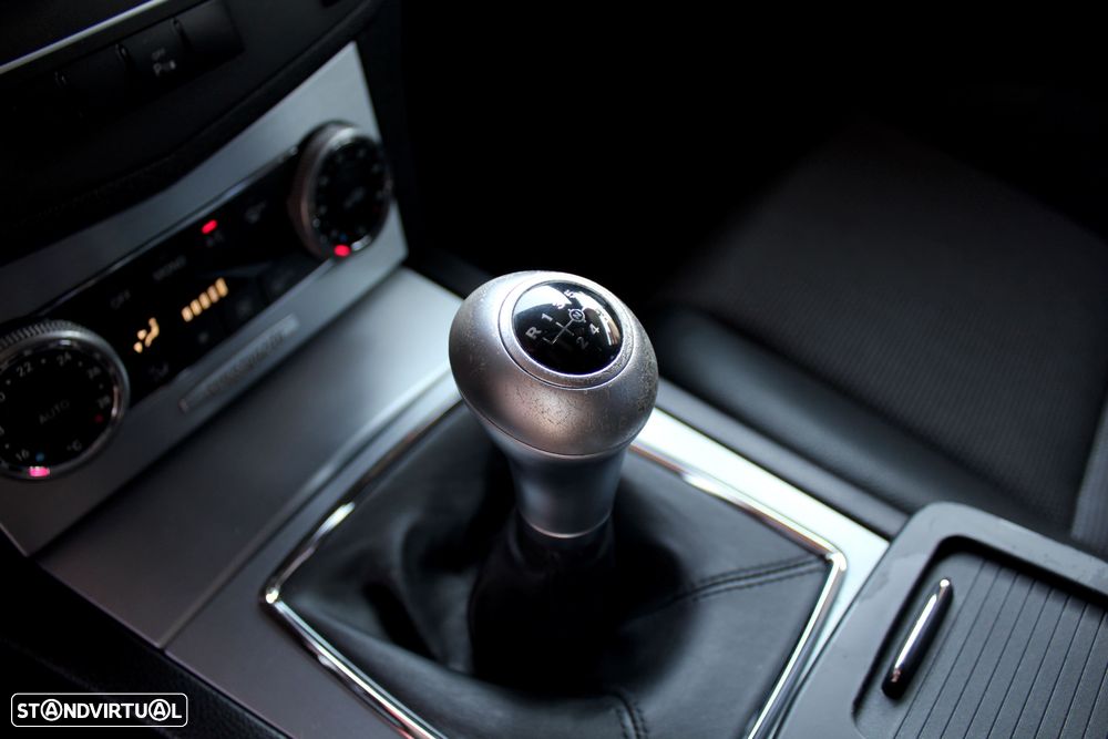 Mercedes-Benz C 220 Station CDI DPF BlueEFFICIENCY Avantgarde - 16