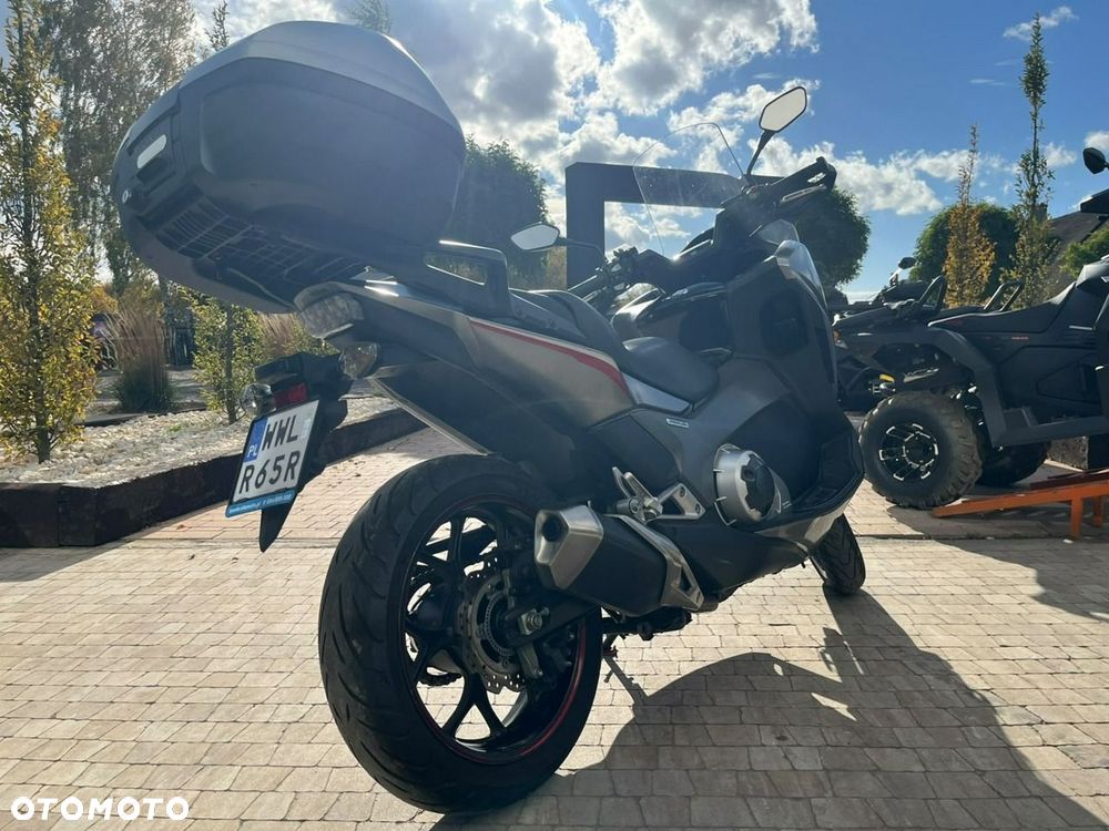 Honda NC - 6