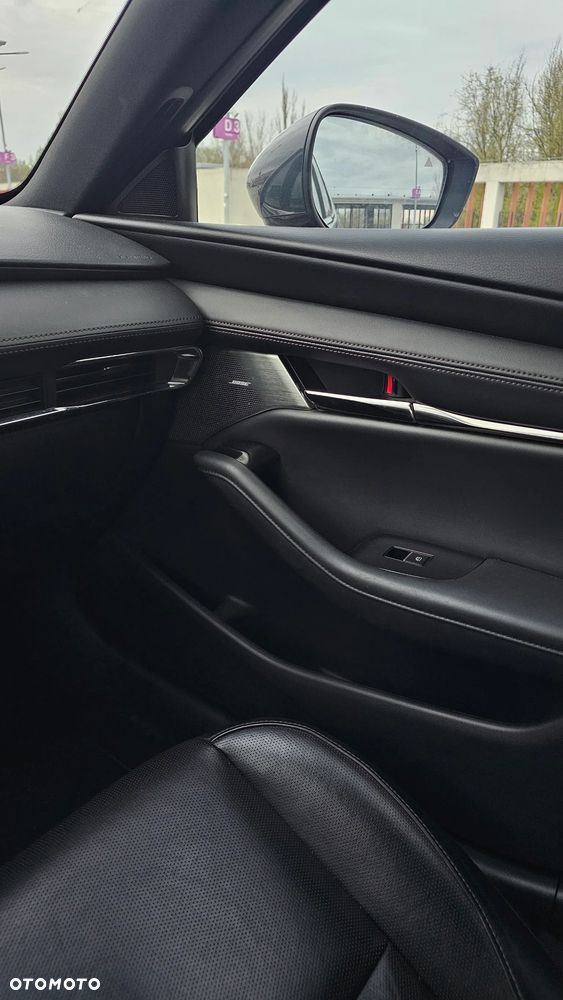 Mazda 3 2.0 mHEV AWD Hikari - 28